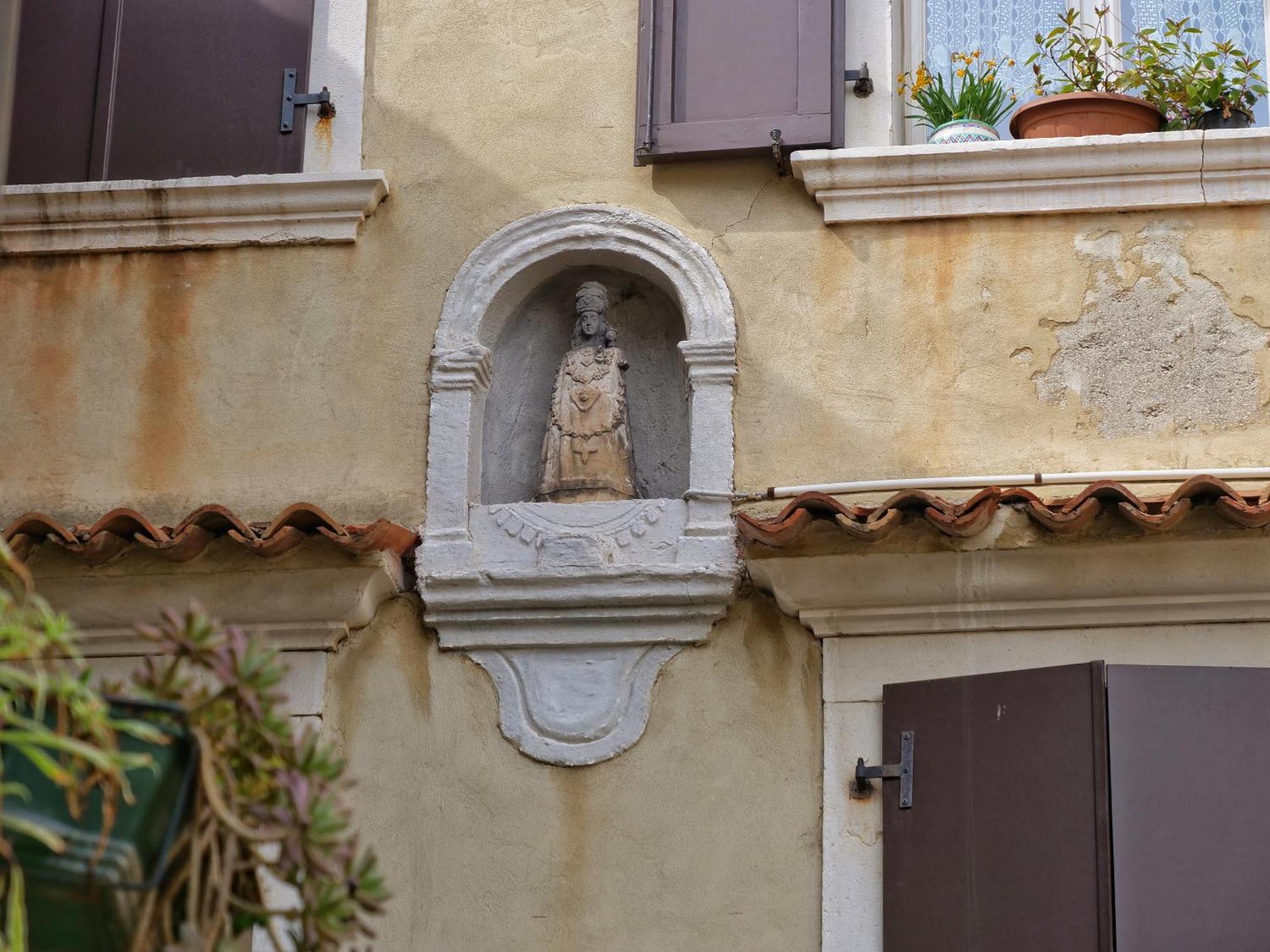 Casa Vianella - Romantico Monolocale Per Vivere Come Una Volta Grado Ngoại thất bức ảnh